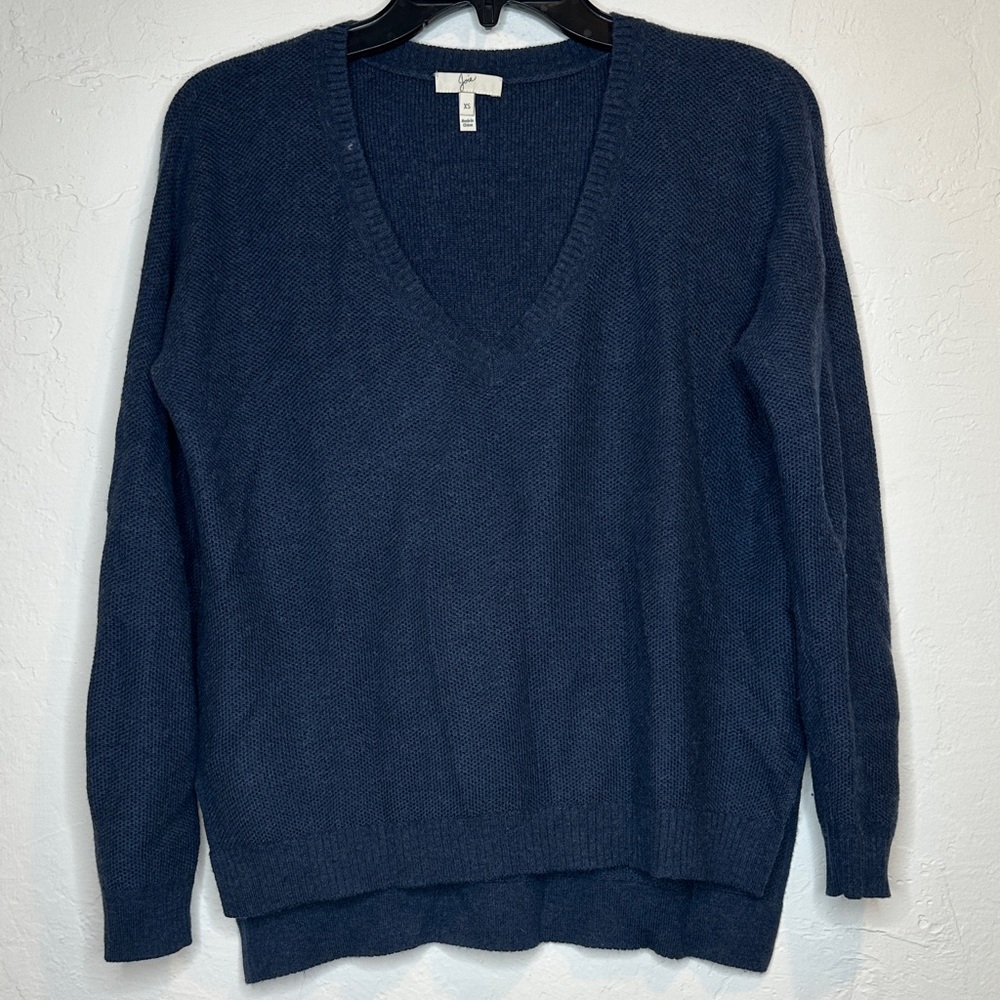 Joie‎ Deep Blue V-Neck Sweater Size XS Cozy and Soft!